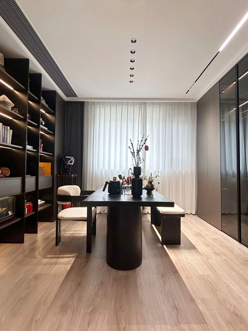 16092938b871a6f8789160.jpg 13.jpg